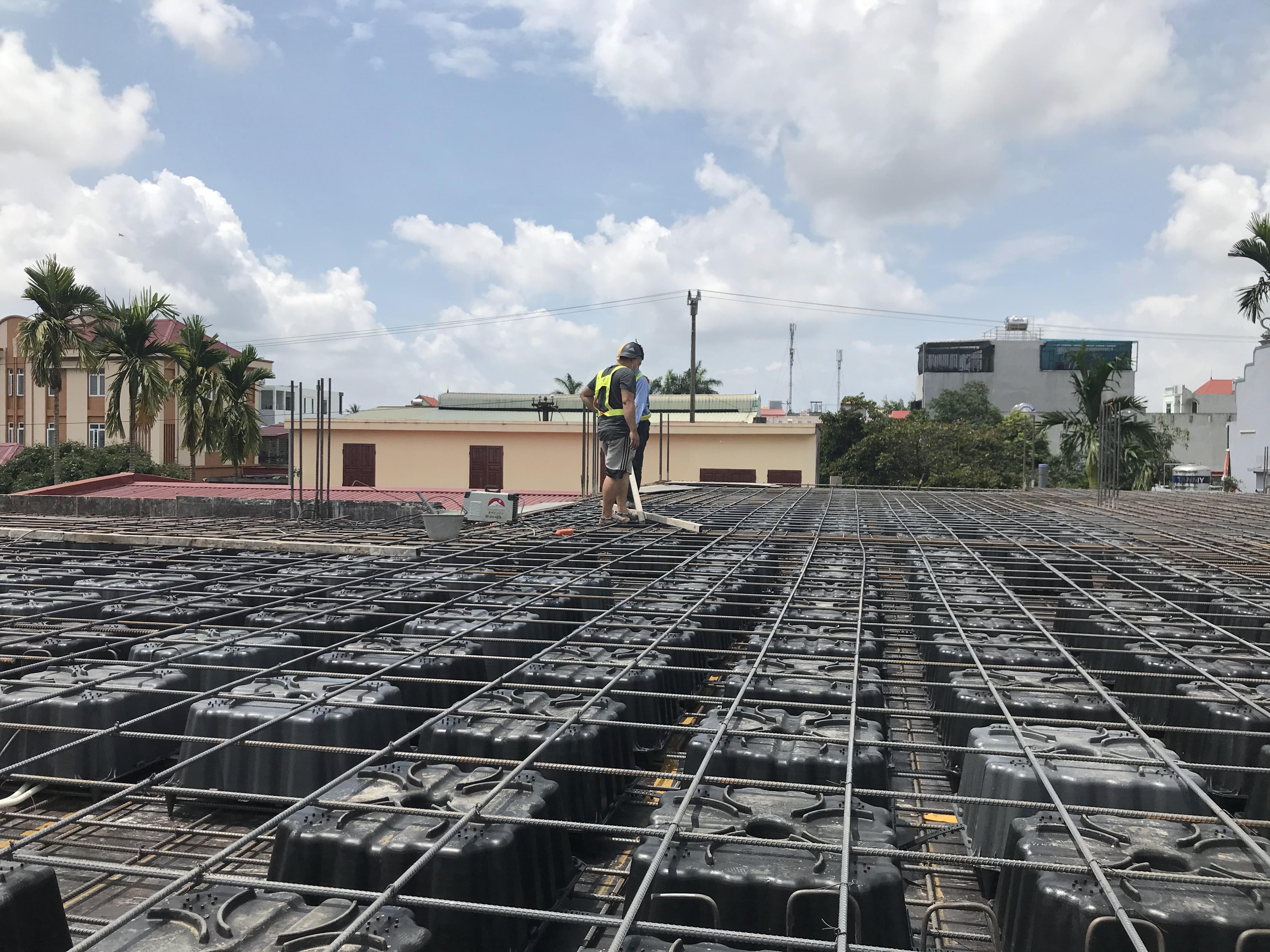 Xây tường trên sàn Tbox có cần dầm không?